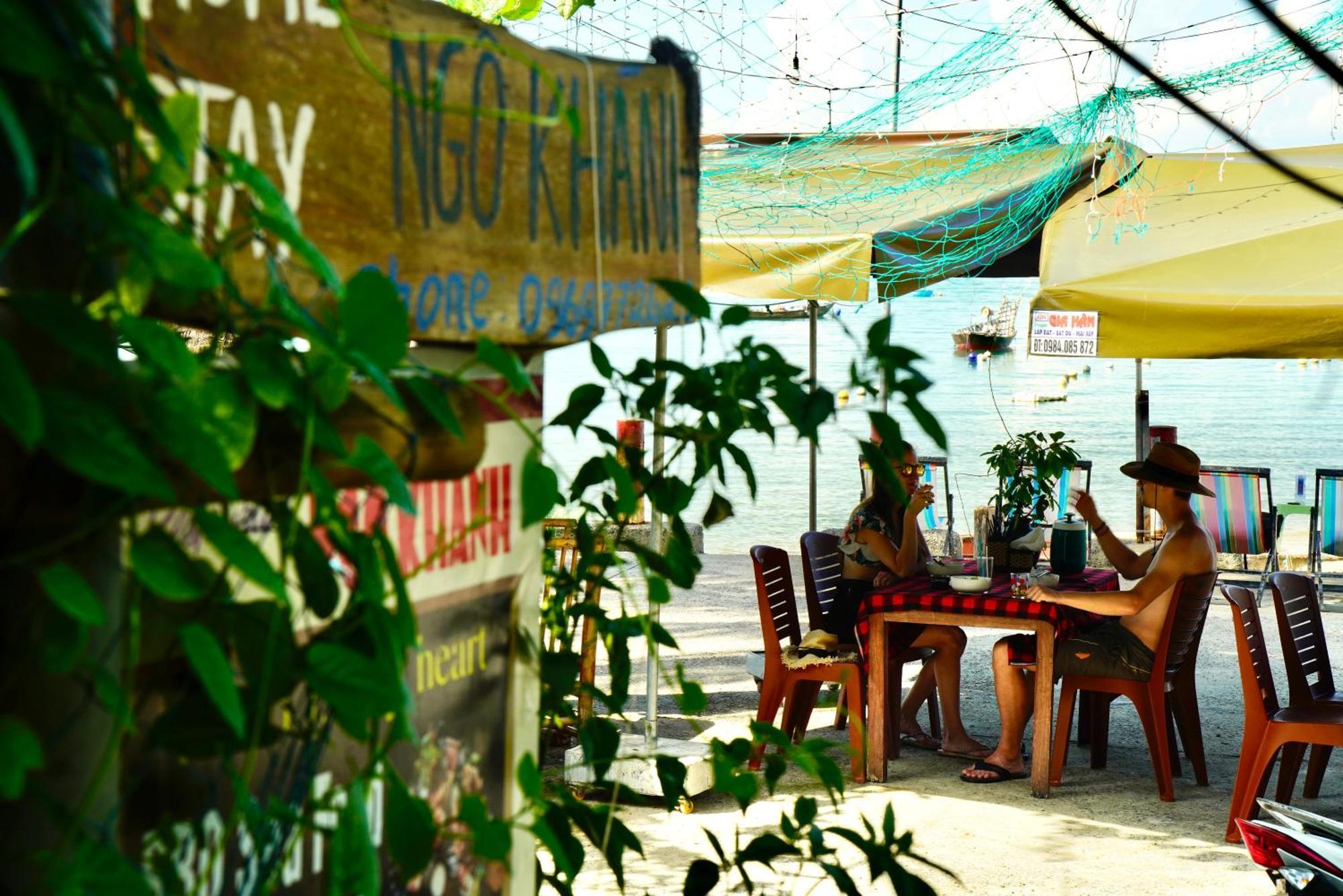 Ngo Khanh Homestay Tân Hiệ Exteriör bild
