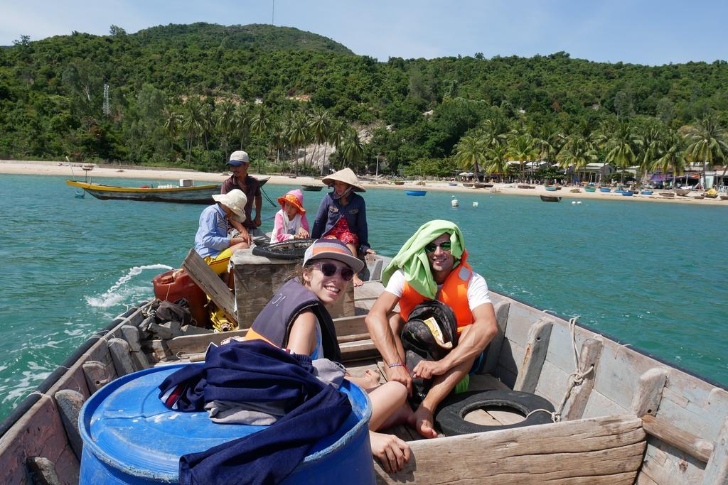 Ngo Khanh Homestay Tân Hiệ Exteriör bild