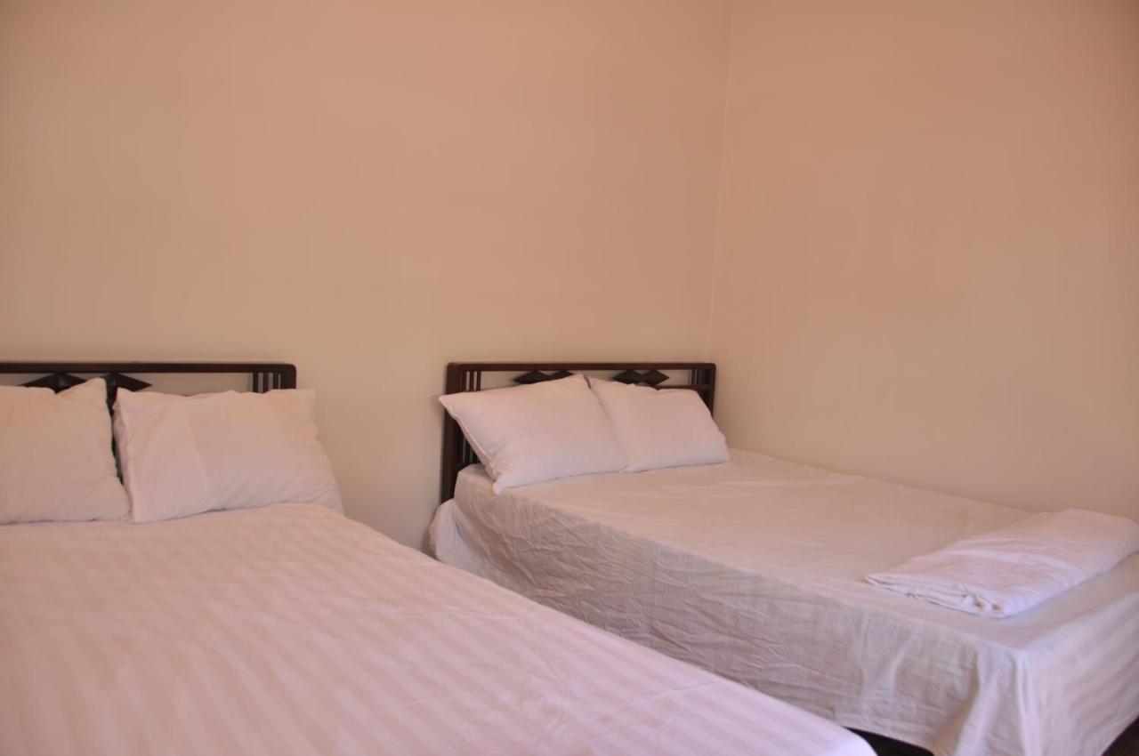 Ngo Khanh Homestay Tân Hiệ Exteriör bild